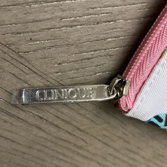 NWOT Clinique Colorful Circles Colorful Donuts Pattern Design Cosmetic Bag - Picture 4 of 7